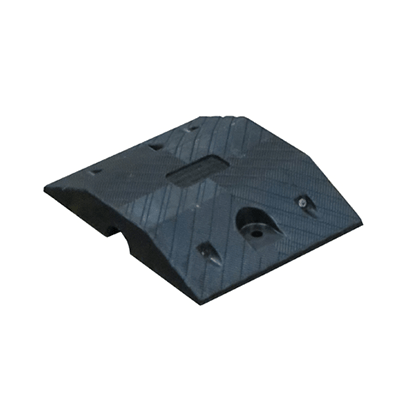 MAXSafe Premium Rubber Speed Hump – Middle Section – Black – 320mm W x 250mm L x 50mm H 
 – CONFORMS TO: AS/NZS 2890.1:2004