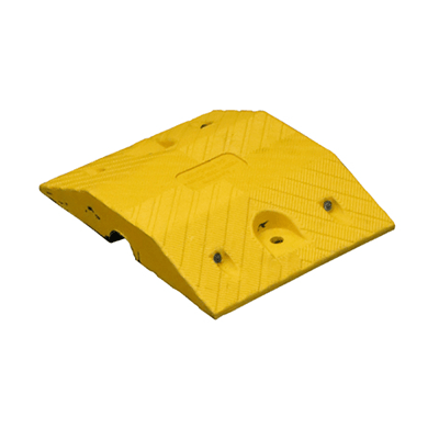 MAXSafe Premium Rubber Speed Hump – Middle Section – Yellow – 320mm W x 250mm L x 50mm H 
 – CONFORMS TO: AS/NZS 2890.1:2004